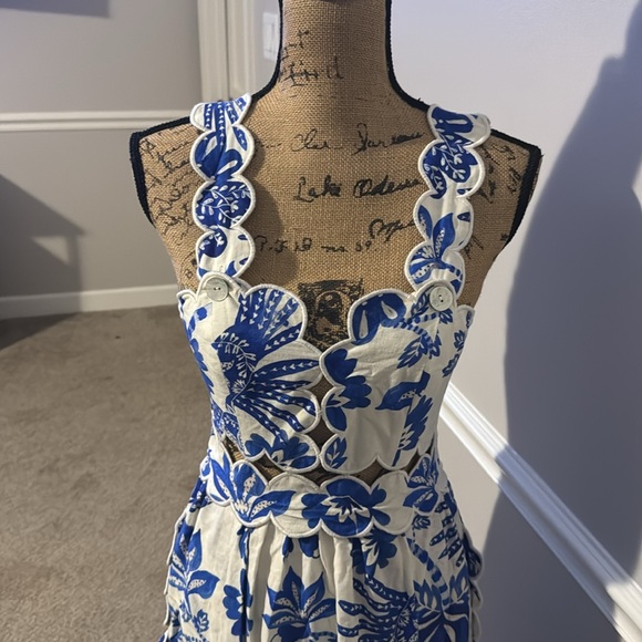 FARM @farmrio size small Chic Blue and White Floral Midi Dress - Picture 2 of 7